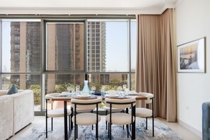 Dining - Livbnb 2B with Skyline Views Steps to Creek Marina (Dubai)