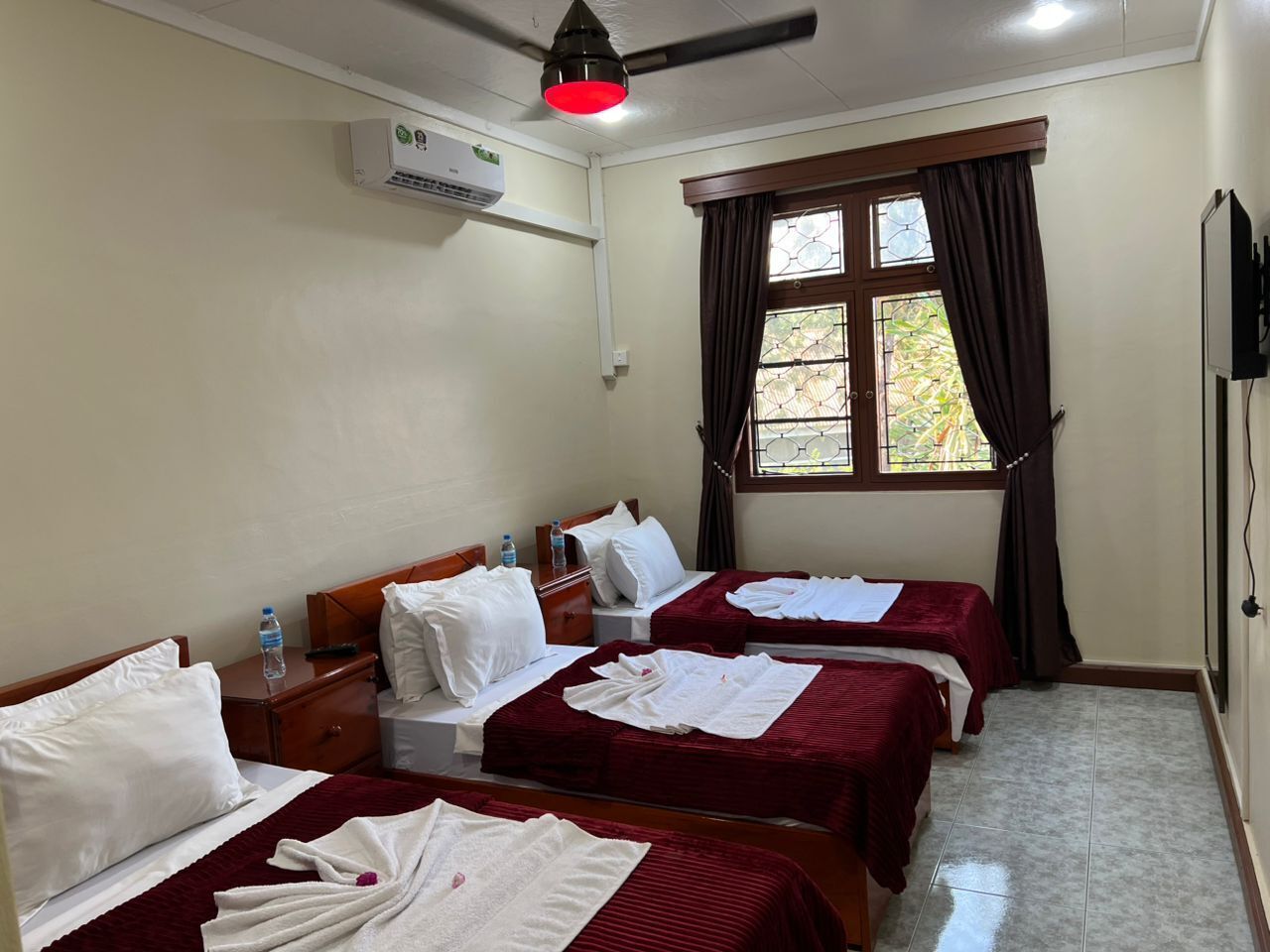 Deluxe Suite | In-room safe, individually decorated, individually furnished, free WiFi