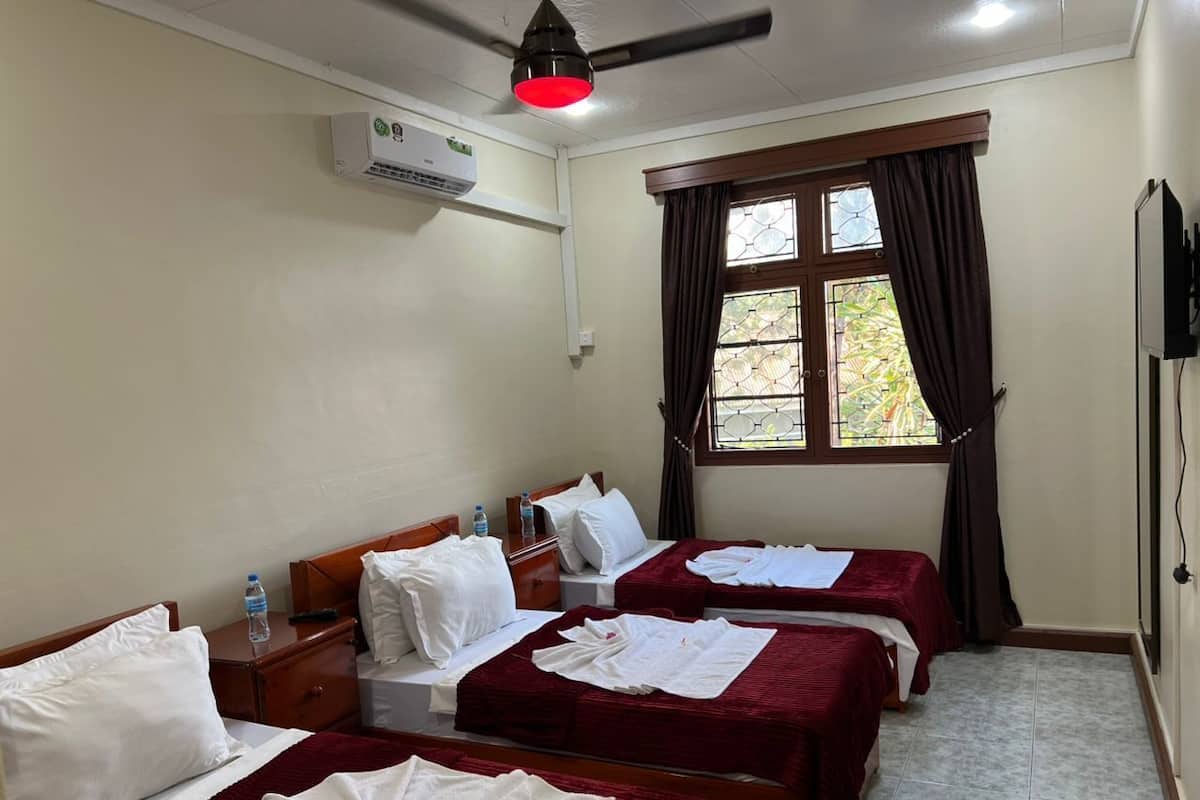 Svit Deluxe | Värdeförvaringsskåp på rummet, individuell inredning och unika möbler