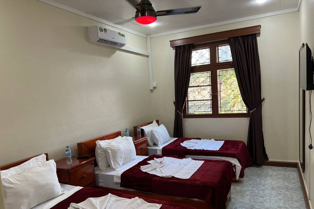 Memory foam beds, in-room safe, desk, laptop workspace