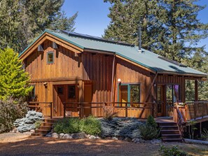Exterior - Serene Waterview Cabin Near Friday Harbor (Friday Harbor)