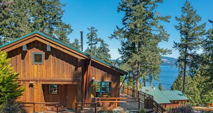 Serene Waterview Cabin Near Friday Harbor