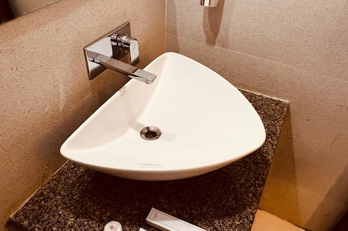 Family Quadruple Room | Bathroom