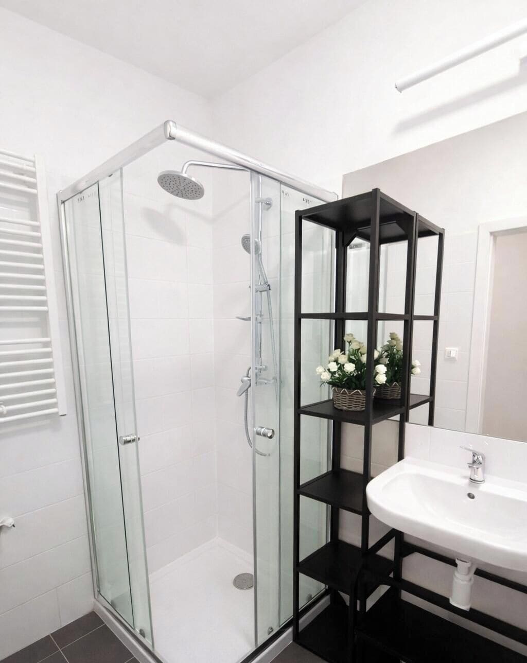 Standard Apartment | Bathroom