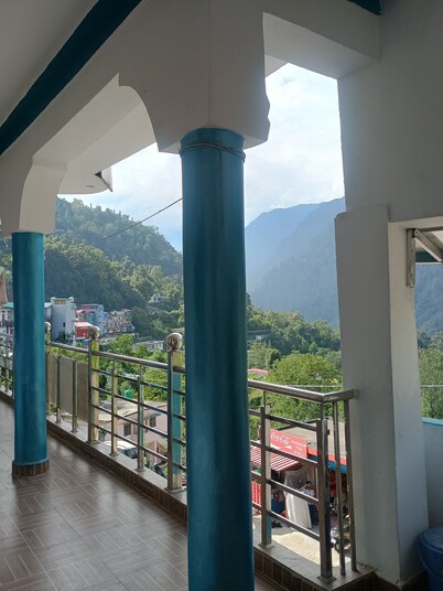 Satkar Hotel And Restuarant