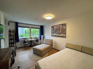 1 chambre, fer et planche à repasser, Wi-Fi, draps fournis