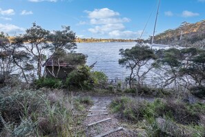 Miscellaneous - F&E Lakes Escape - East: A peaceful retreat nestled along the lakefront (Paynesville)