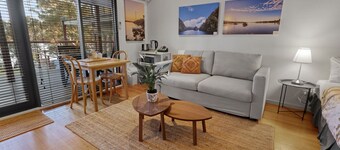 F&E Lakes Escape - West: A peaceful retreat nestled along the lakefront