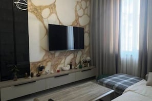 2 chambres, fer et planche à repasser, Wi-Fi, draps fournis