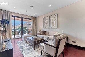 尊榮公寓, 泳池景觀 | 客廳