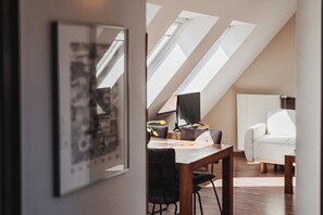 TV - Apartment 'Lord Nelson' with Shared Terrace, Shared Garden and Wi-Fi (Baltrum)