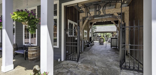 Across from Holiday Valley, 2 King Beds