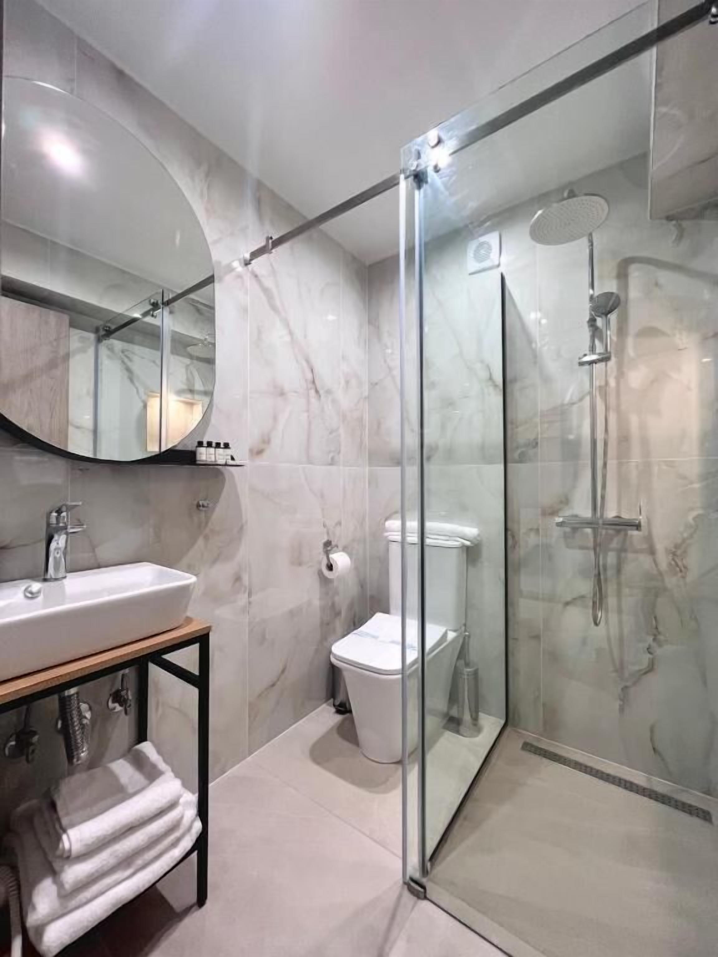 Condo | Bathroom