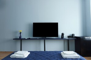 アイロン / アイロン台、WiFi (無料)、ベッドシーツ