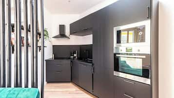 Refrigerador, microondas, horno y lavavajillas