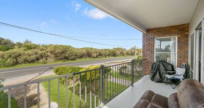 The Beach House - Welcome to your perfect coastal getaway!