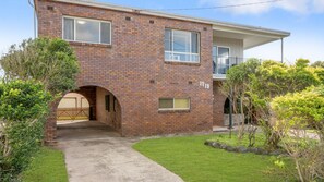 Unclassified image, 2 of 17, button - The Beach House - Welcome to your perfect coastal getaway! (Lake Cathie)