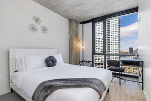 2 bedrooms, desk, iron/ironing board, travel crib