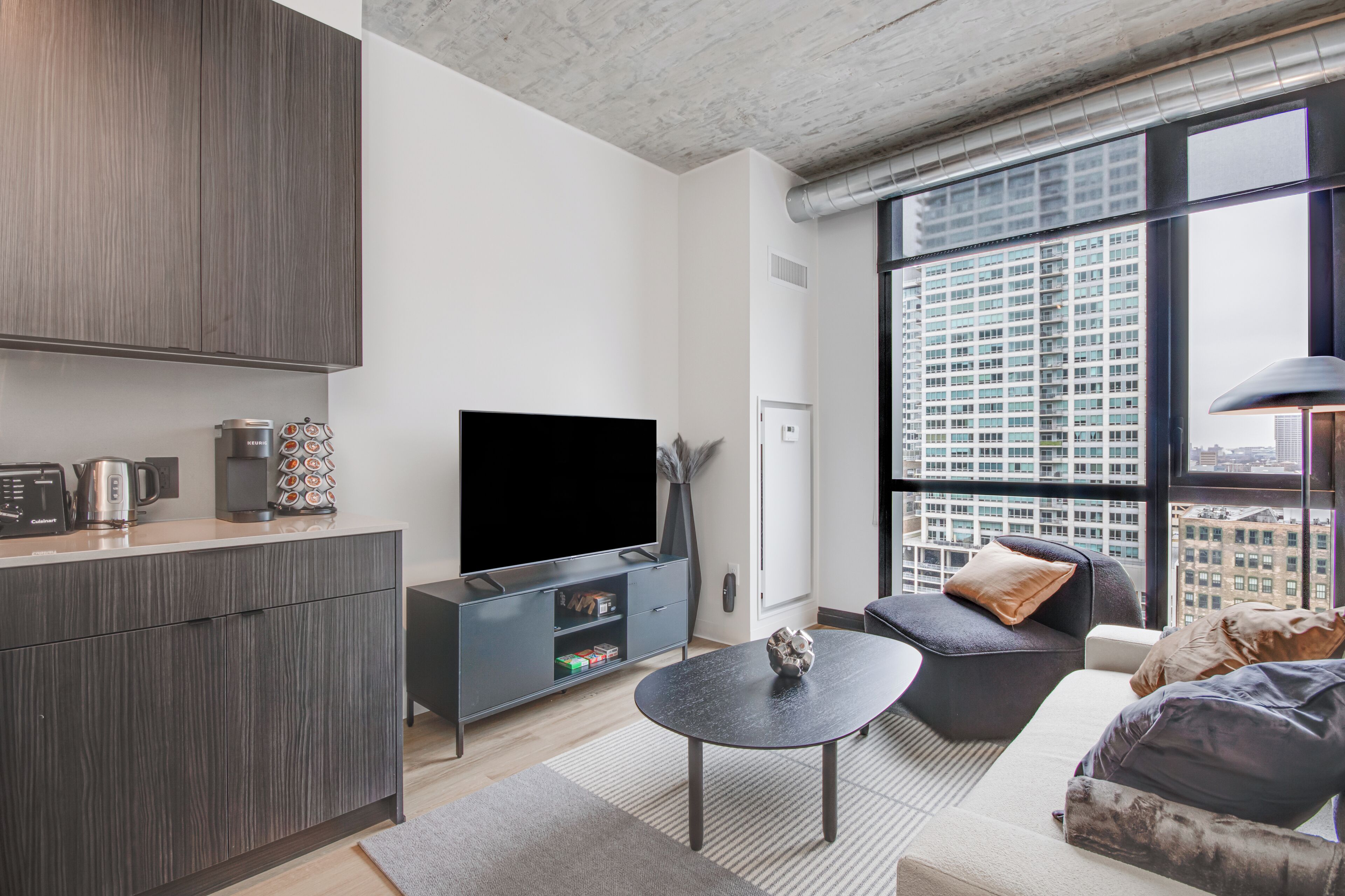 Télévision, espaces bureaux