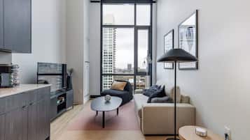 Een televisie en een kantoor