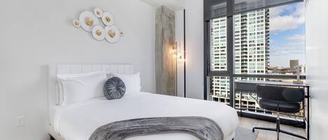 2 bedrooms, desk, WiFi, bed sheets