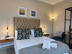 Double Room, Non Smoking, Housekeeping | Bathroom - La Casa Blanca (Randburg)