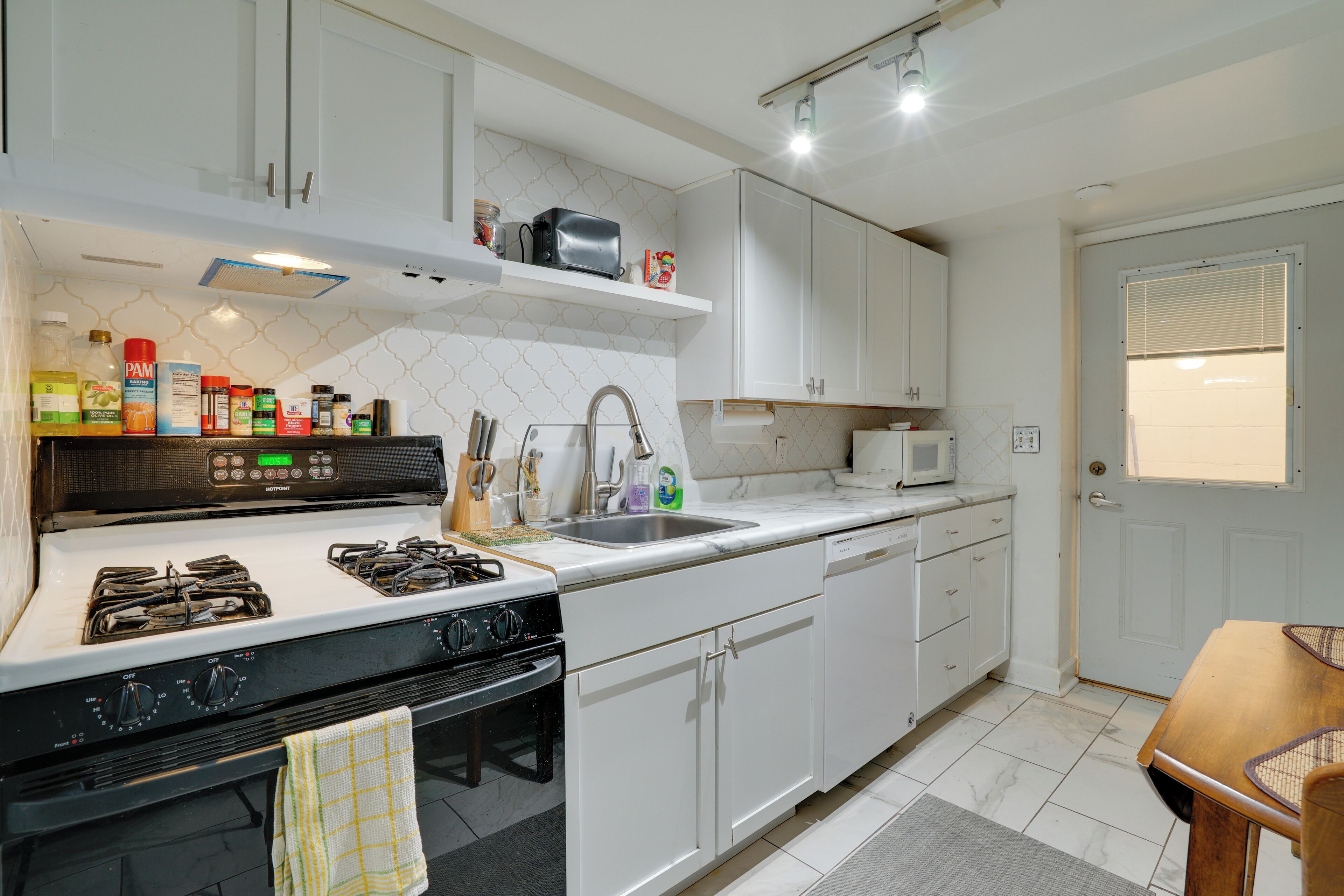 Apartment (0 Bedroom) | Interior