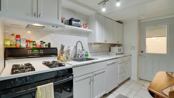 Apartment (0 Bedroom) | Interior