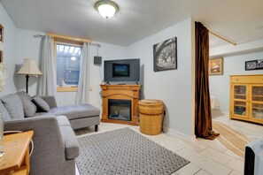 Apartment (0 Bedroom) | Interior