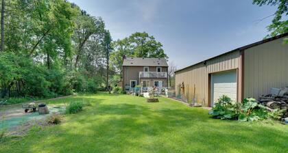 Walk to Lake George: Guest Suite in Oak Grove