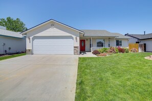 House (3 Bedrooms) | Interior - 7 Mi to Dtwn: Charming Retreat w/ Yard in Boise (Boise)