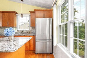 Mikrowelle, Ofen, Herdplatte, Geschirrspüler