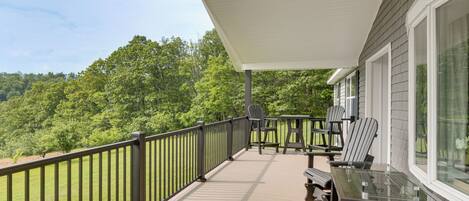 House (5 Bedrooms) | Interior