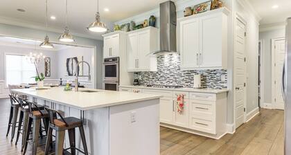 West ATL Home w/ Great Outdoor Space: 4 Mi to Dtwn