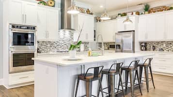 Rumah (5 Bedrooms) | Interior