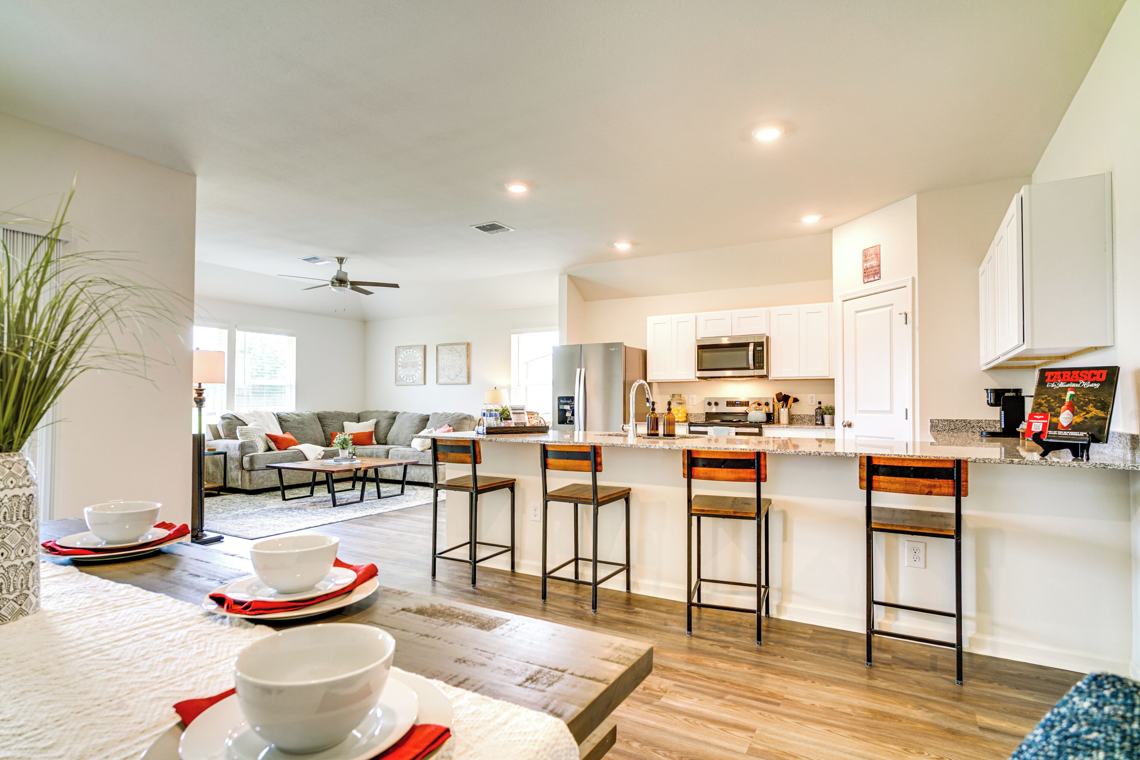 House (4 Bedrooms) | Front of property