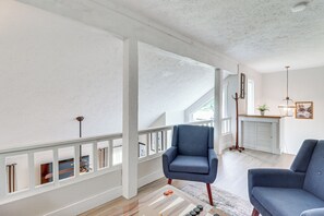 Apartment (2 Bedrooms) | Interior - Steps to Jack Frost Ski Resort: Townhome w/ Decks (White Haven)