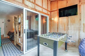 Apartment (2 Bedrooms) | Interior - Steps to Jack Frost Ski Resort: Townhome w/ Decks (White Haven)