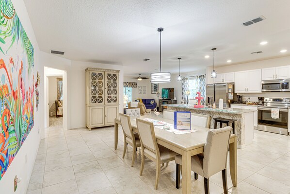 House (4 Bedrooms) | Interior