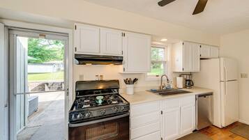 Cottage (3 Bedrooms) | Interior