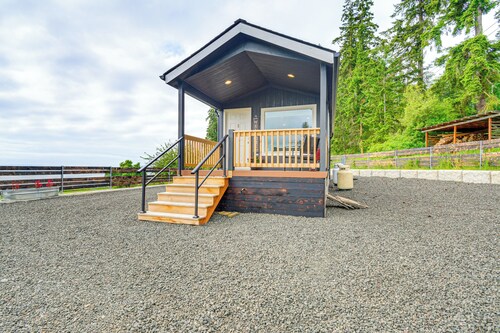 11 Mi to Port Townsend Ferry: Cottage w/ View!