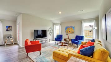House (3 Bedrooms) | Front of property