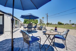 House (2 Bedrooms) | Interior - Luxury Golf Course Retreat in Sun City! (Sun City)