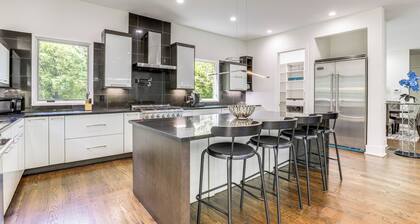 Luxe Buckhead Retreat 6 Mi to Dtwn Atlanta