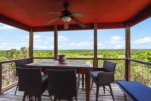 Outdoor dining - Valley View I Families, Hill Country Views (Wimberley)