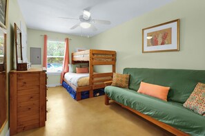 2 bedrooms, iron/ironing board, WiFi, bed sheets - Valley View I Families, Hill Country Views (Wimberley)