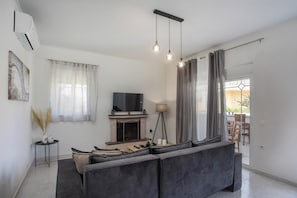 Smart TV - Casa Platoni (Apolakkia)