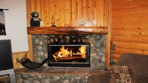 Fireplace - Hot Tub-Game Tables Aspen Glen (Big Bear Lake)