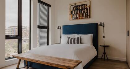 Sosuite One Bed Apt Plus w Rooftop, Gym, Laundry