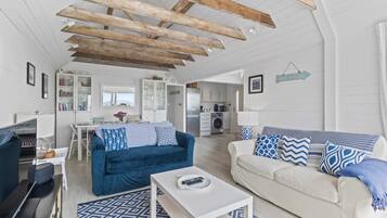 Studio | 3 bedrooms, Internet